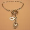 Collier géométrique style ethnique en métal argenté et bois