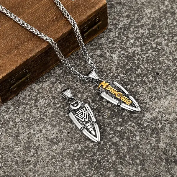Collier pendentif lance et symboles viking