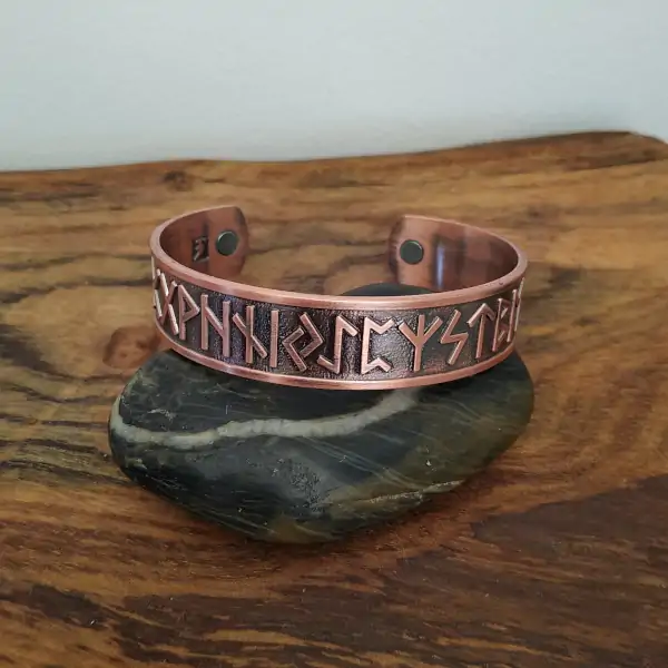 Bracelet cuivre et aimants motifs runes vikings