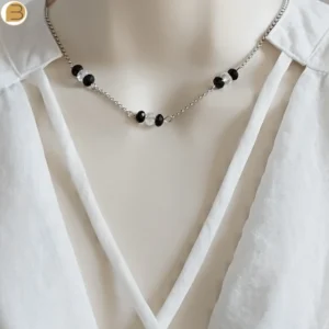 Collier acier femme avec perles de cristal noir et blanc