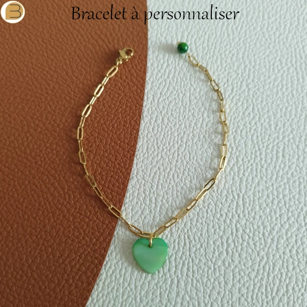 Bracelet personnalisable pour femme en acier doré ou argenté, pendentif nacre verte, une création Bijoutissimo