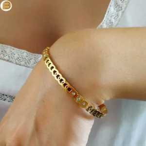Bracelet minimaliste en acier doré femme orné de zircons blancs