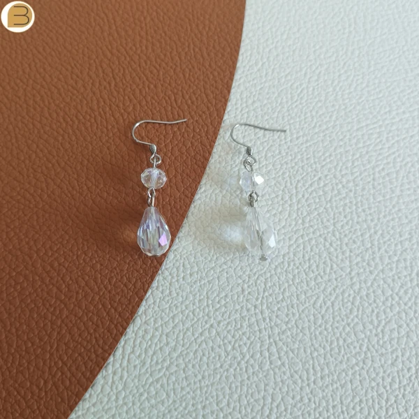 Boucles d'oreilles perles cristal translucide à facettes sur crochets en acier inoxydable