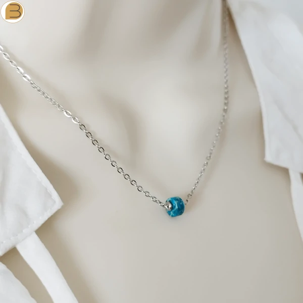 Collier acier inoxydable avec sa perle en Jaspe bleu, une création exclusive Bijoutissimo